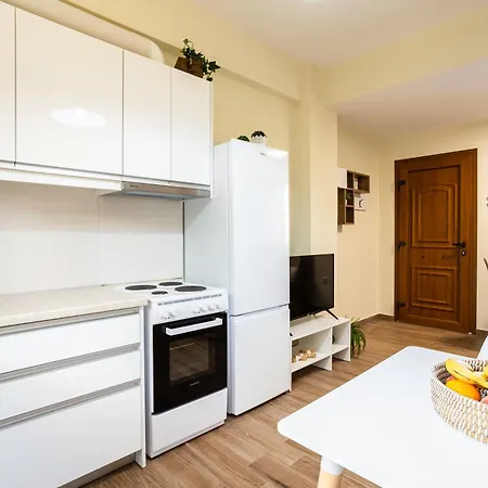 شقة Nelly's Place Garden House 1 زاخارو