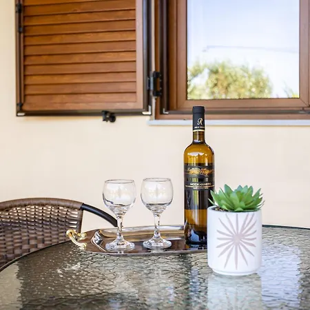 Nelly's Place Garden House 1 Διαμέρισμα Ζαχάρω