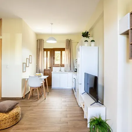 Διαμέρισμα Nelly's Place Garden House 1